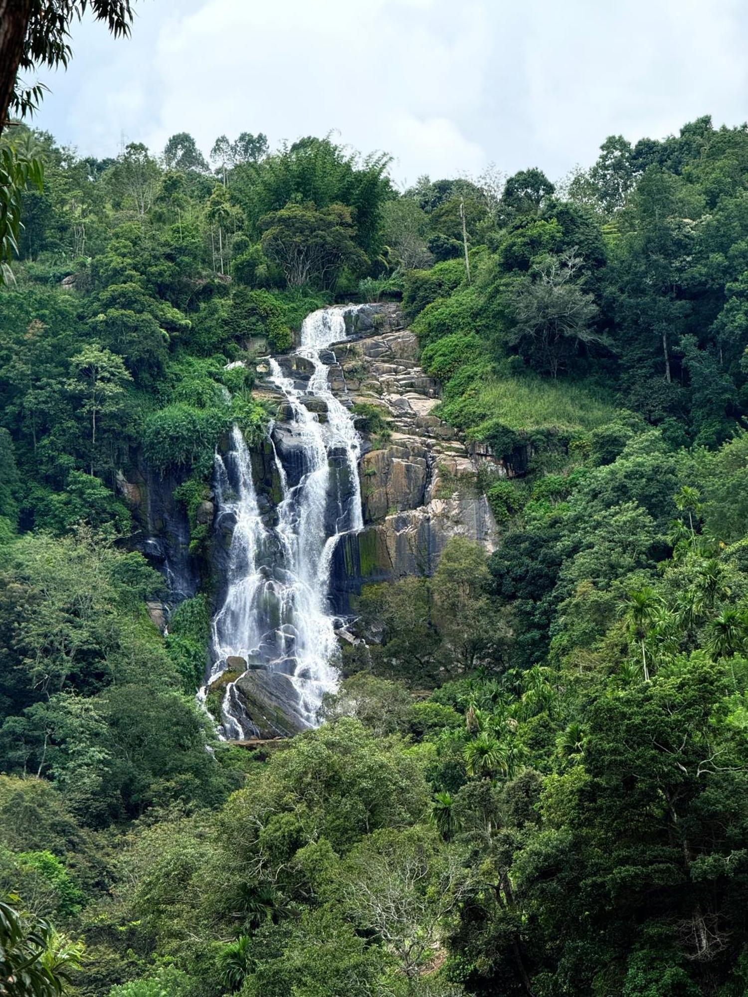 Ella Waterfall View ภายนอก รูปภาพ